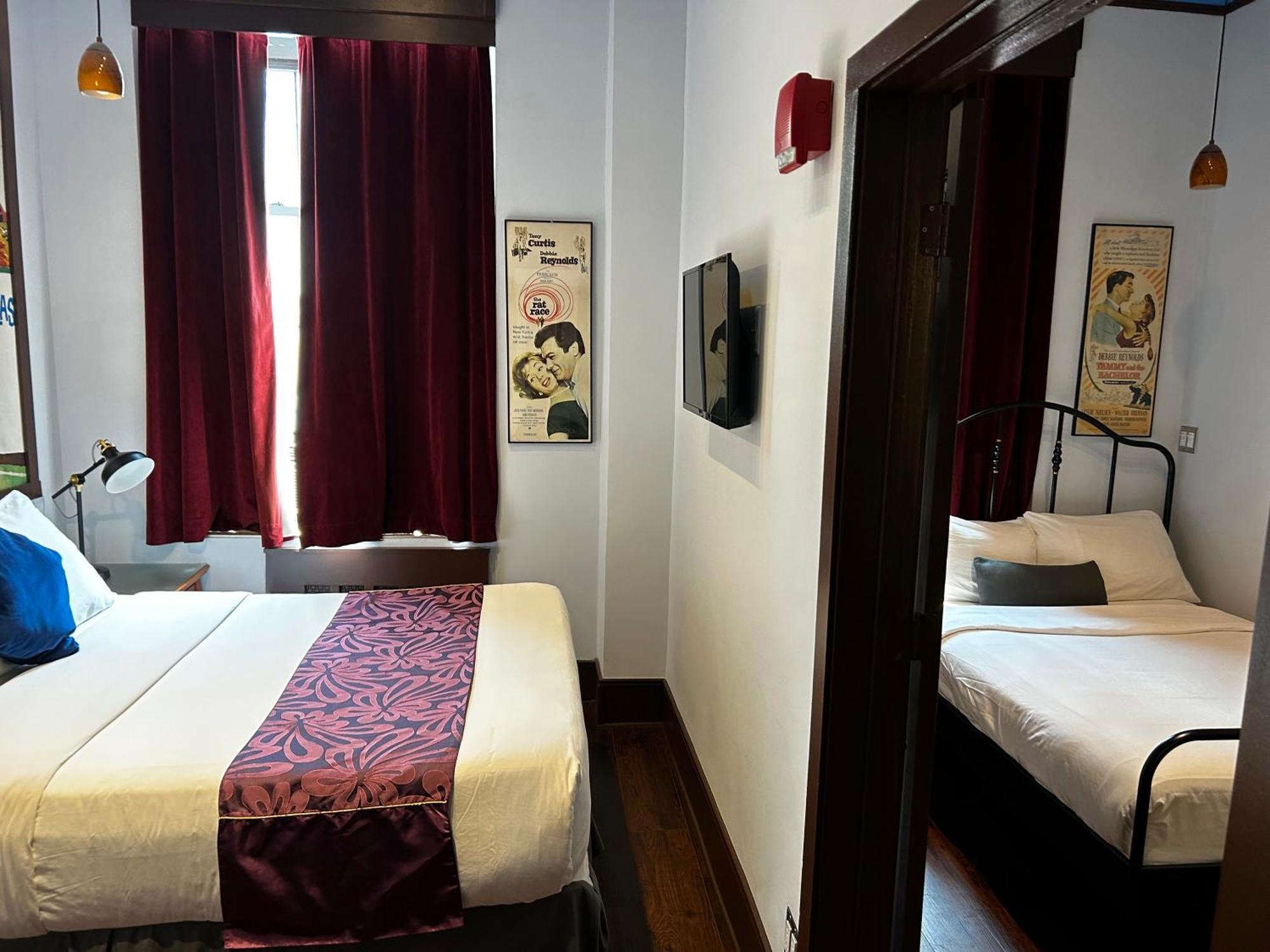 Chelsea Pines Inn Нью-Йорк Экстерьер фото